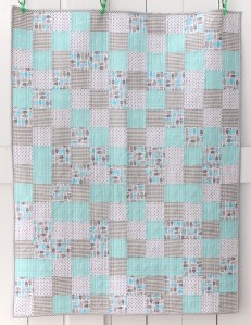 LITTLE OWL BABY QUILT